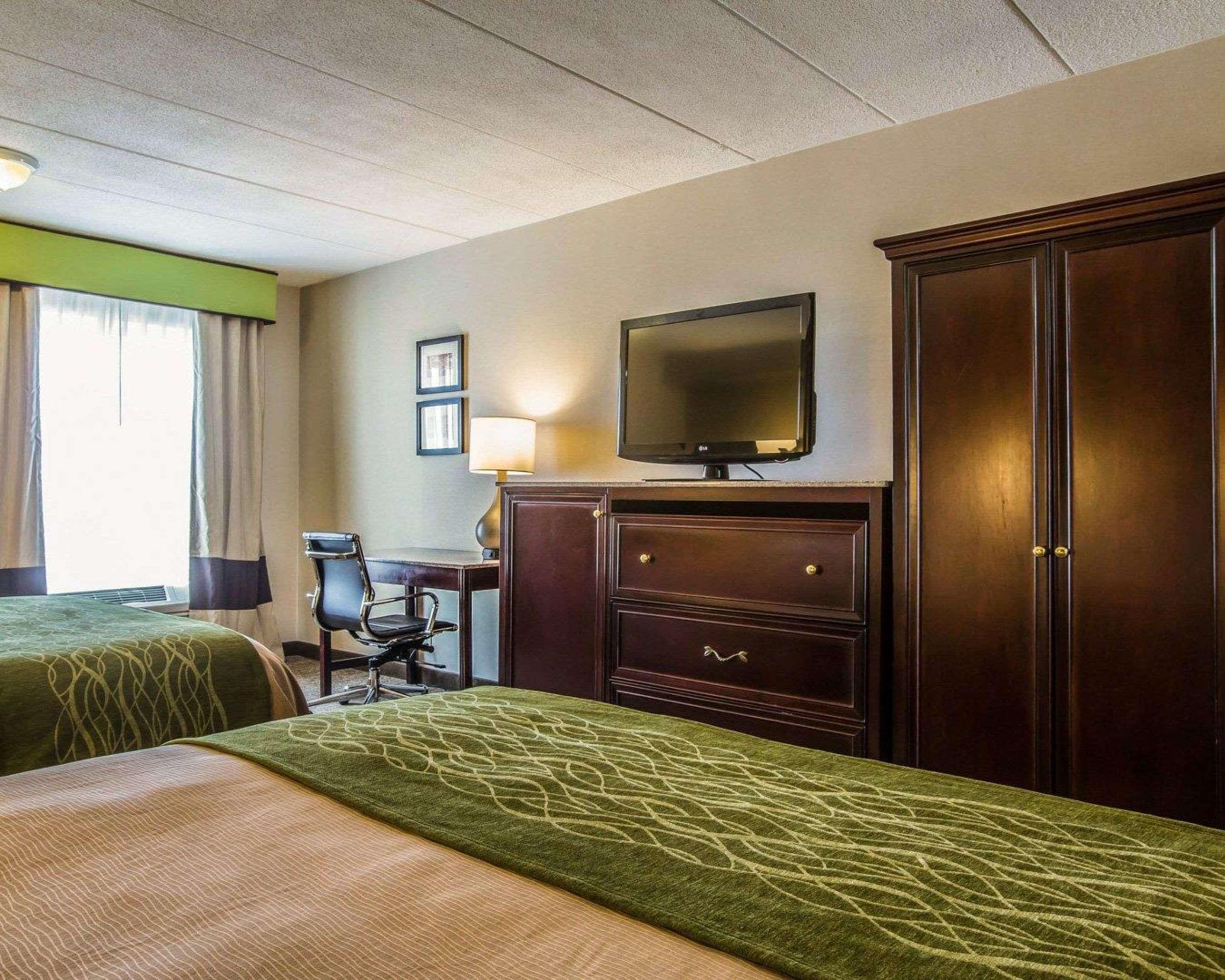 Comfort Inn Airport Manchester Extérieur photo
