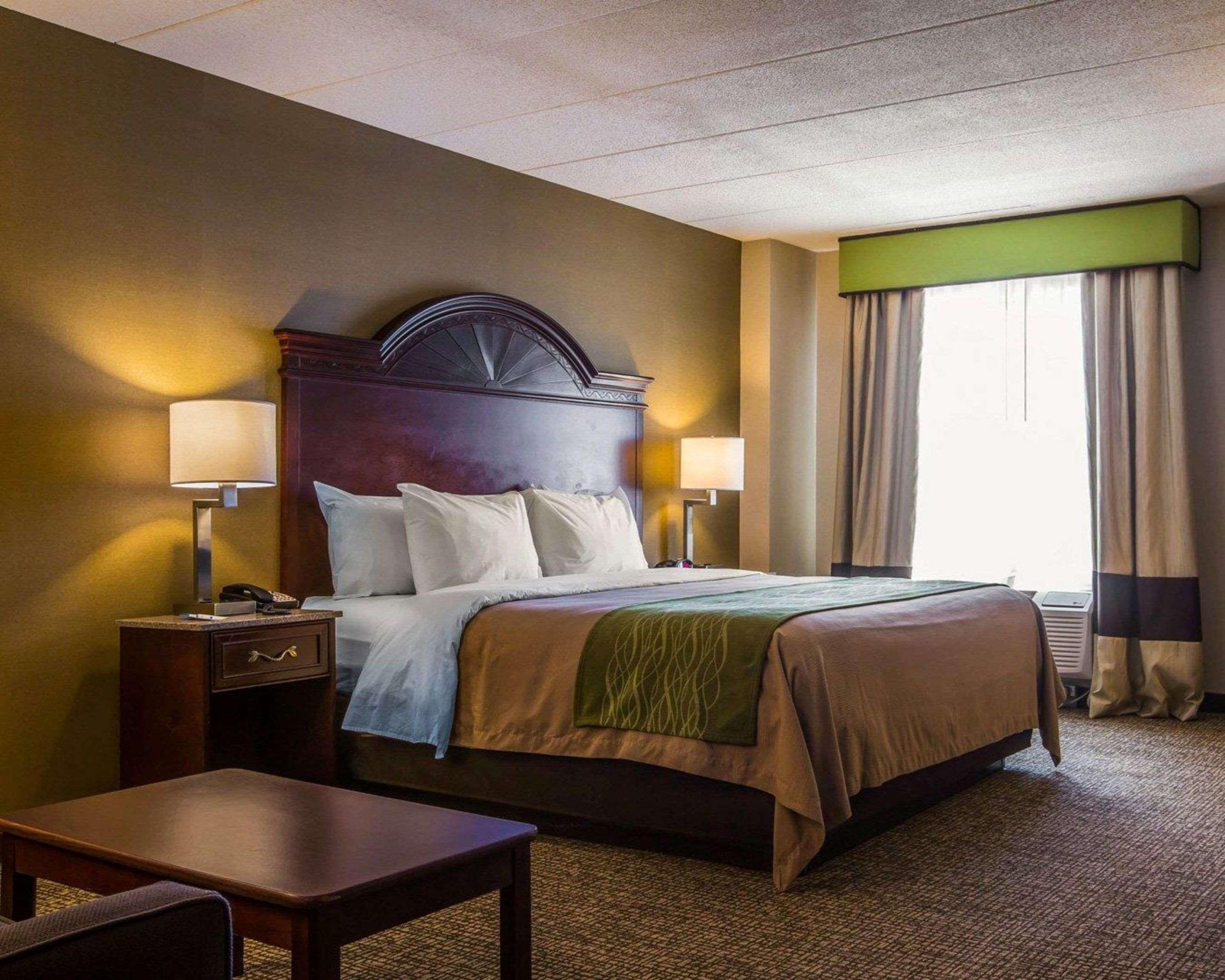 Comfort Inn Airport Manchester Extérieur photo