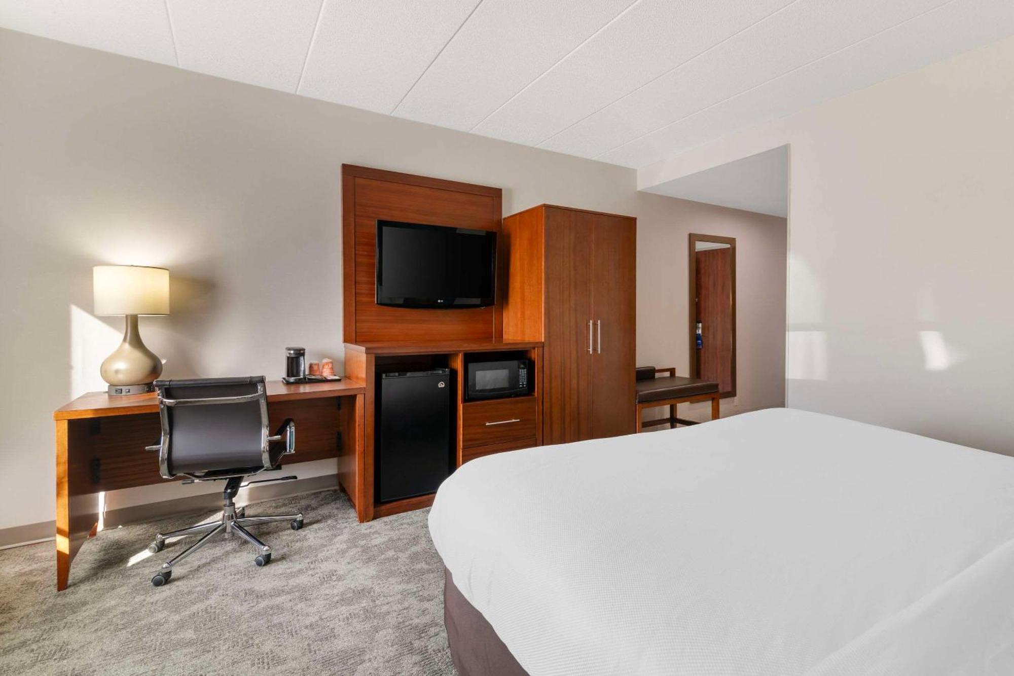Comfort Inn Airport Manchester Extérieur photo