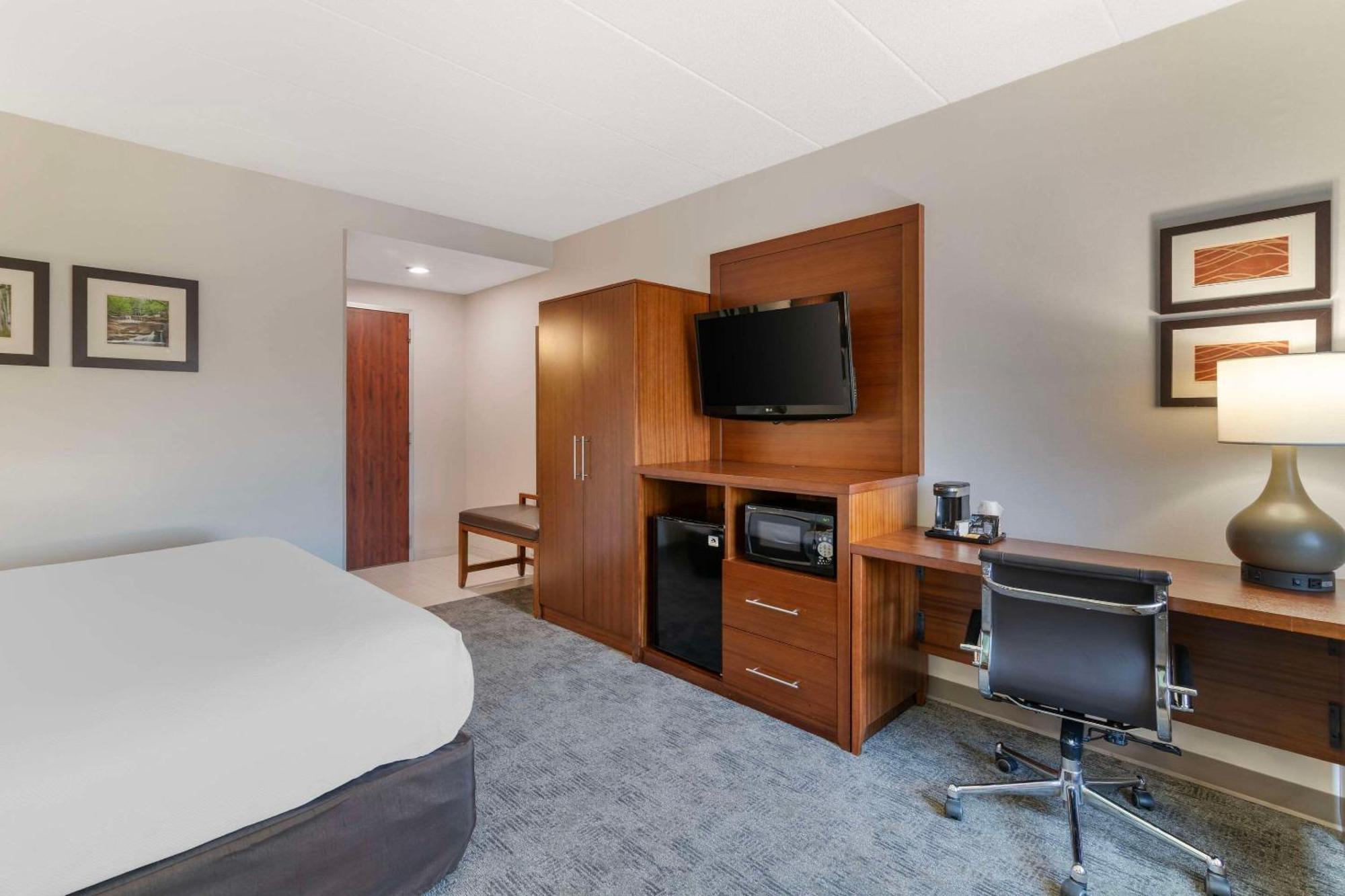 Comfort Inn Airport Manchester Extérieur photo